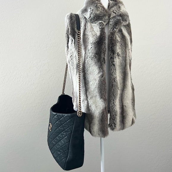 Chanel Black Caviar Leather Quilted Hobo Crossbody Bag - Picture 10 of 16